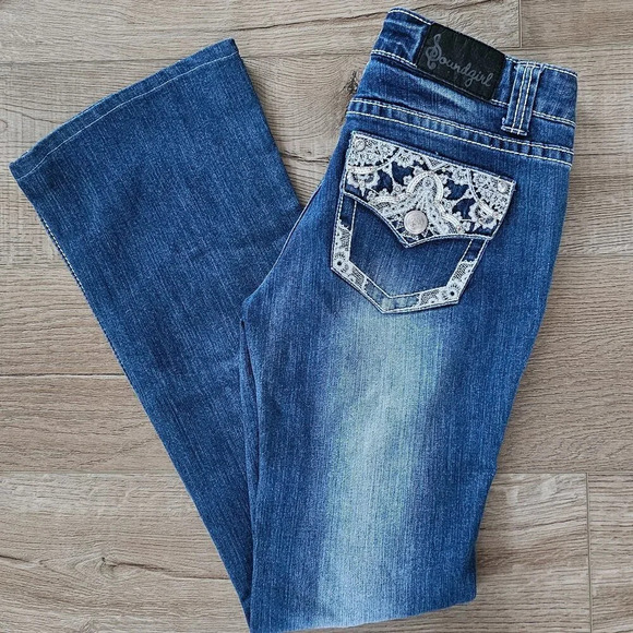 Y2K Soundgirl Embellished Flare Leg Jeans Size 5s - Picture 1 of 5